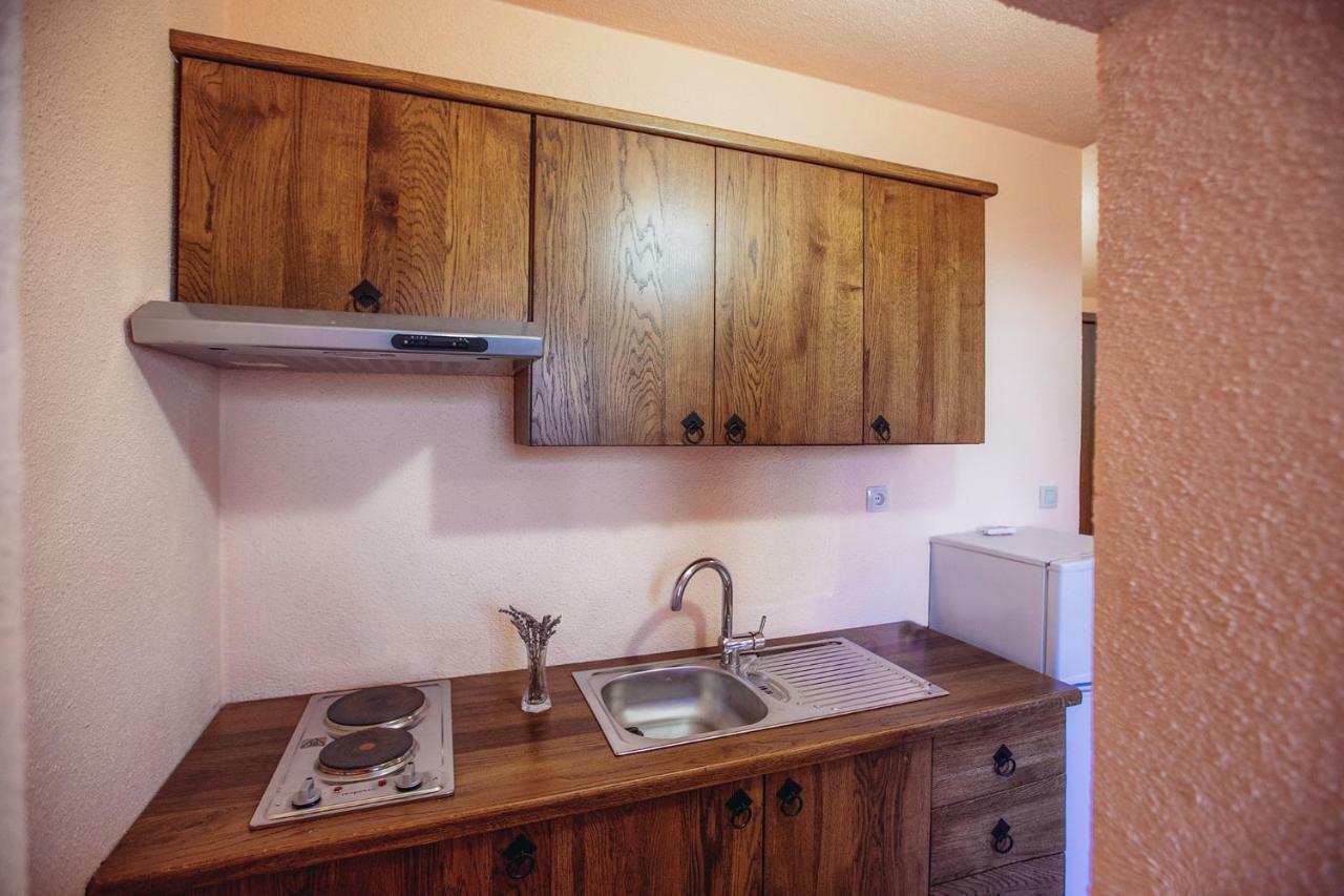 Apartmani I Sobe Dinko Starigrad Paklenica Eksteriør billede