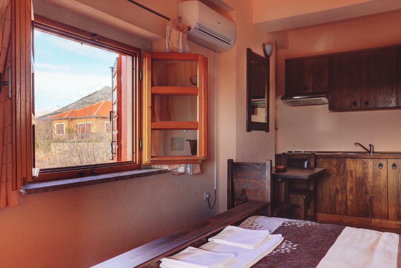 Apartmani I Sobe Dinko Starigrad Paklenica Eksteriør billede
